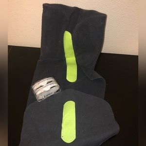 Anti nausea bracelet pack / air plain neck support brace